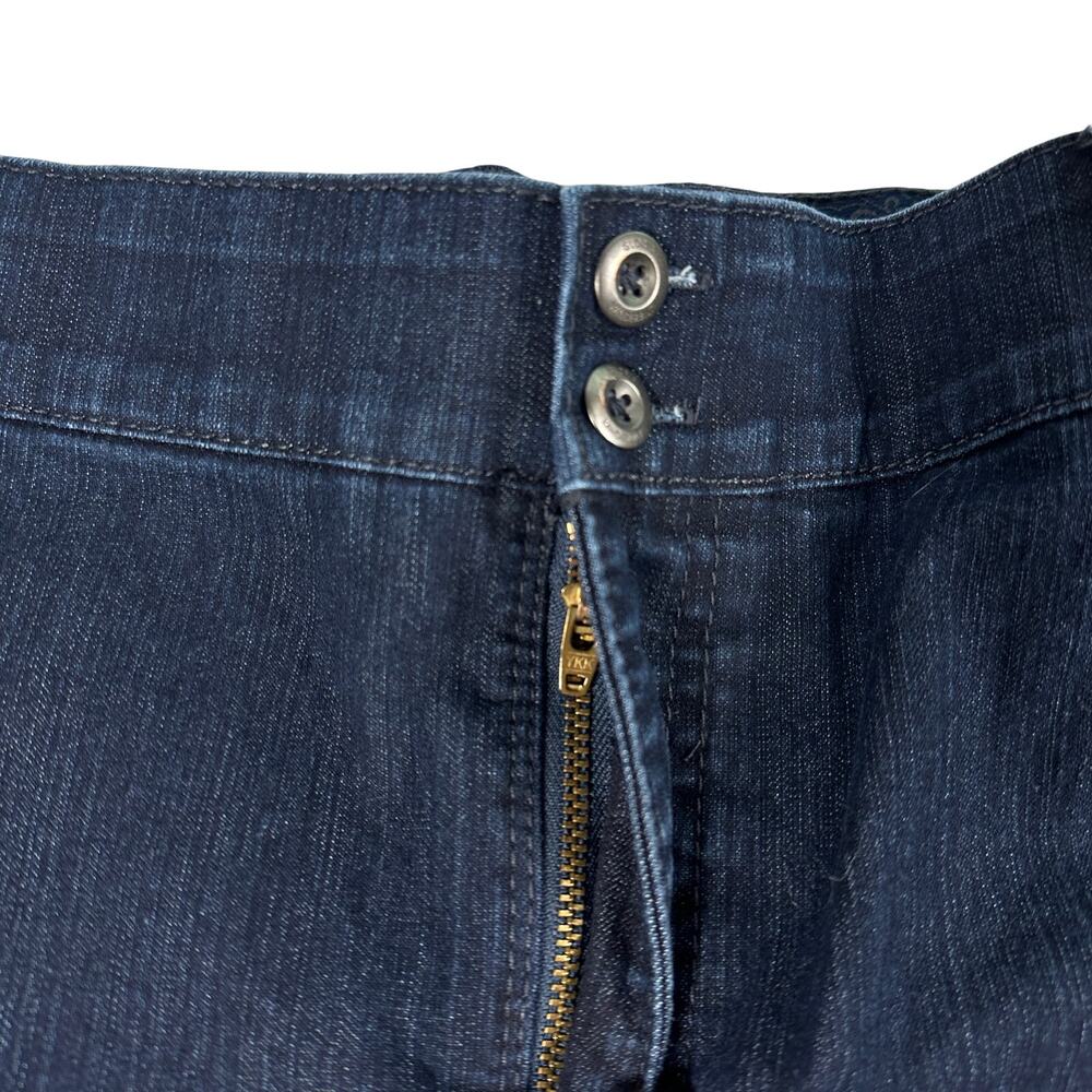 Gloria Vanderbilt Dark Denim Jean Shorts Missy Size 16‎ Dark High Rise Plus - Picture 16 of 16
